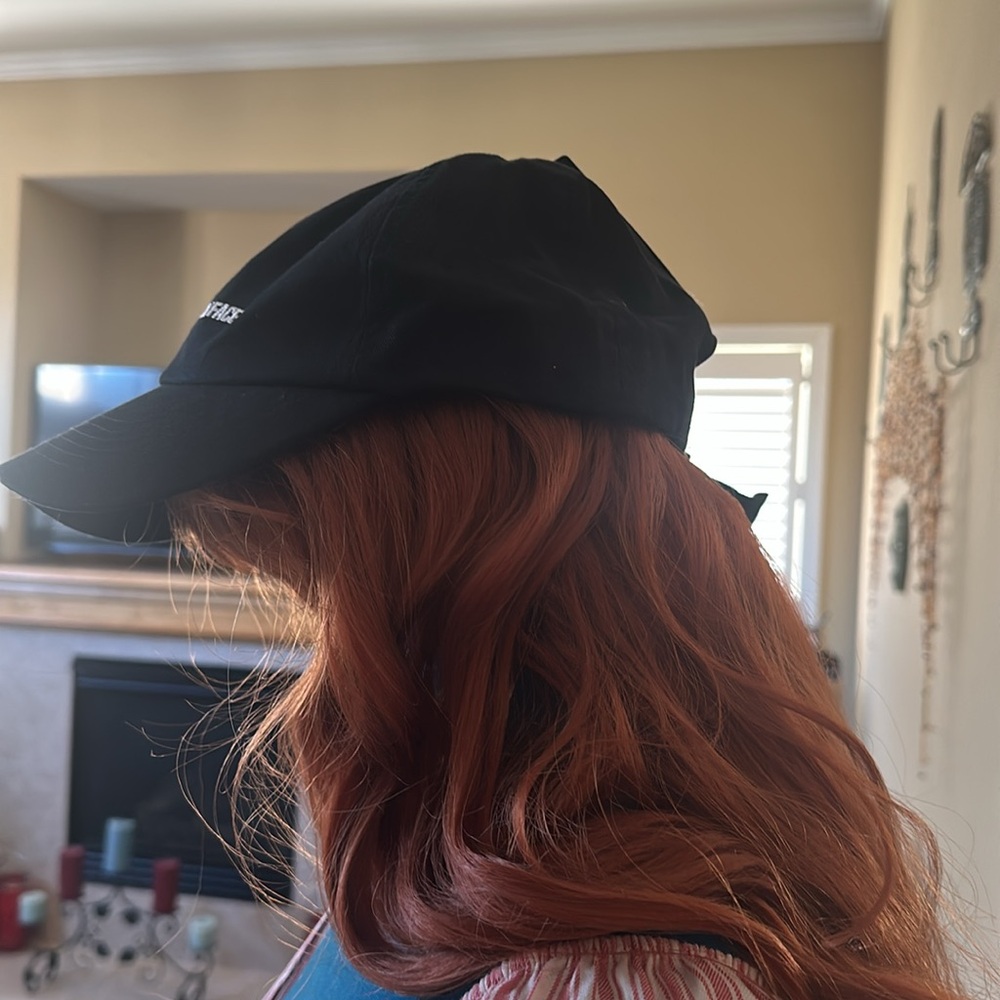 NWT ‘Resting Gym Face’ Black Cap by UnderArmour - Picture 4 of 11